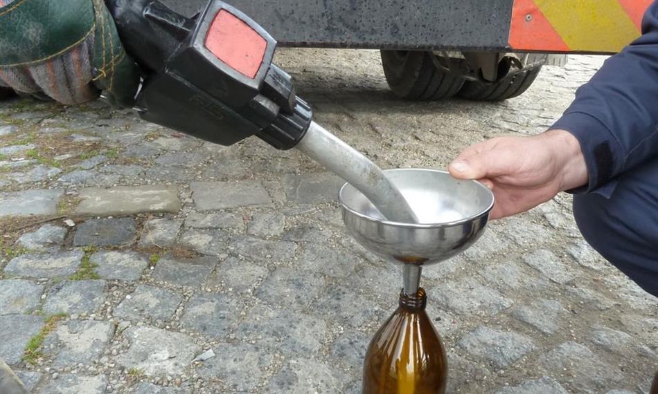 2014-10-29-121odběr vzorků1a.jpg